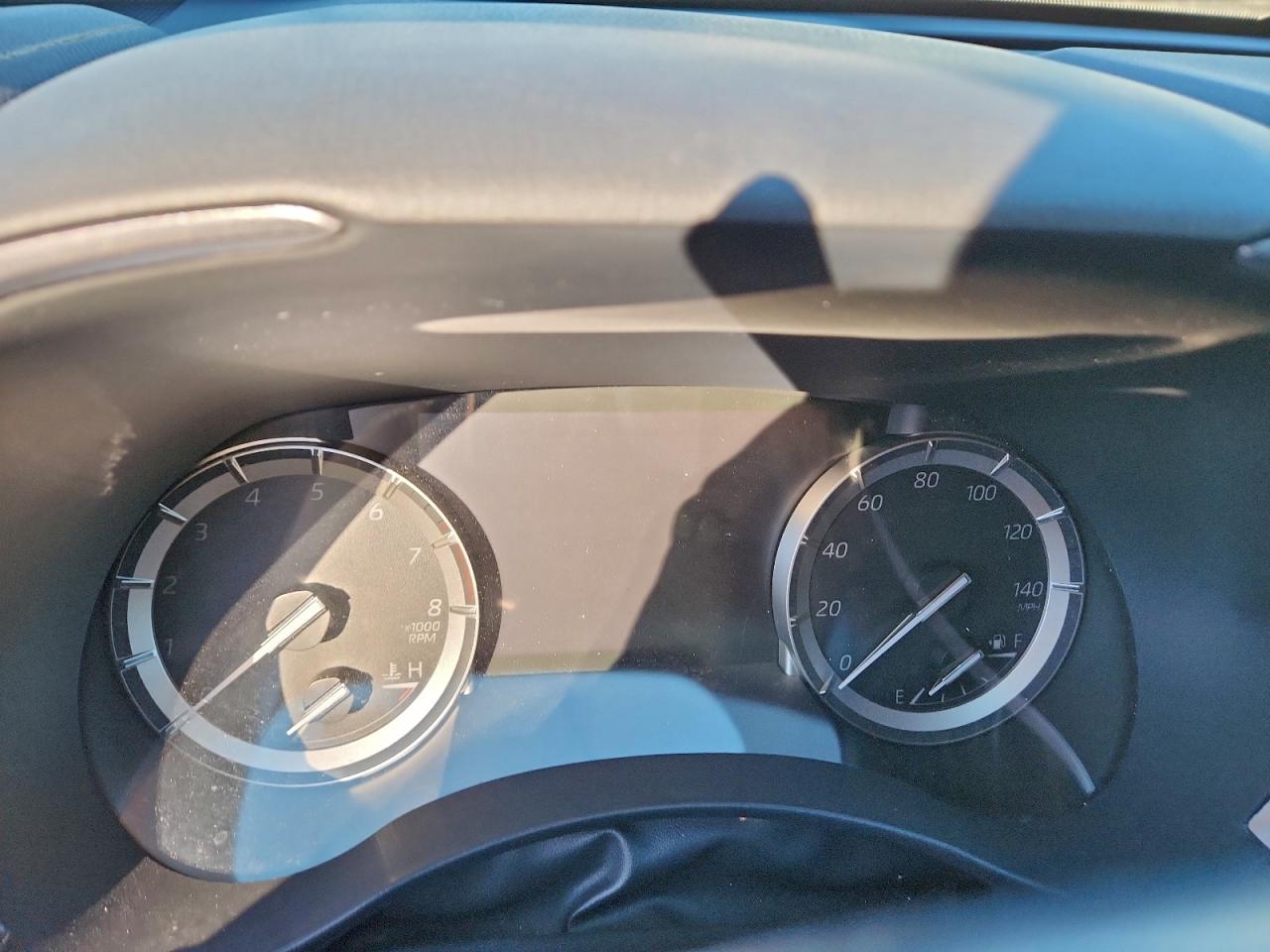 2022 TOYOTA HIGHLANDER XLE photo 9