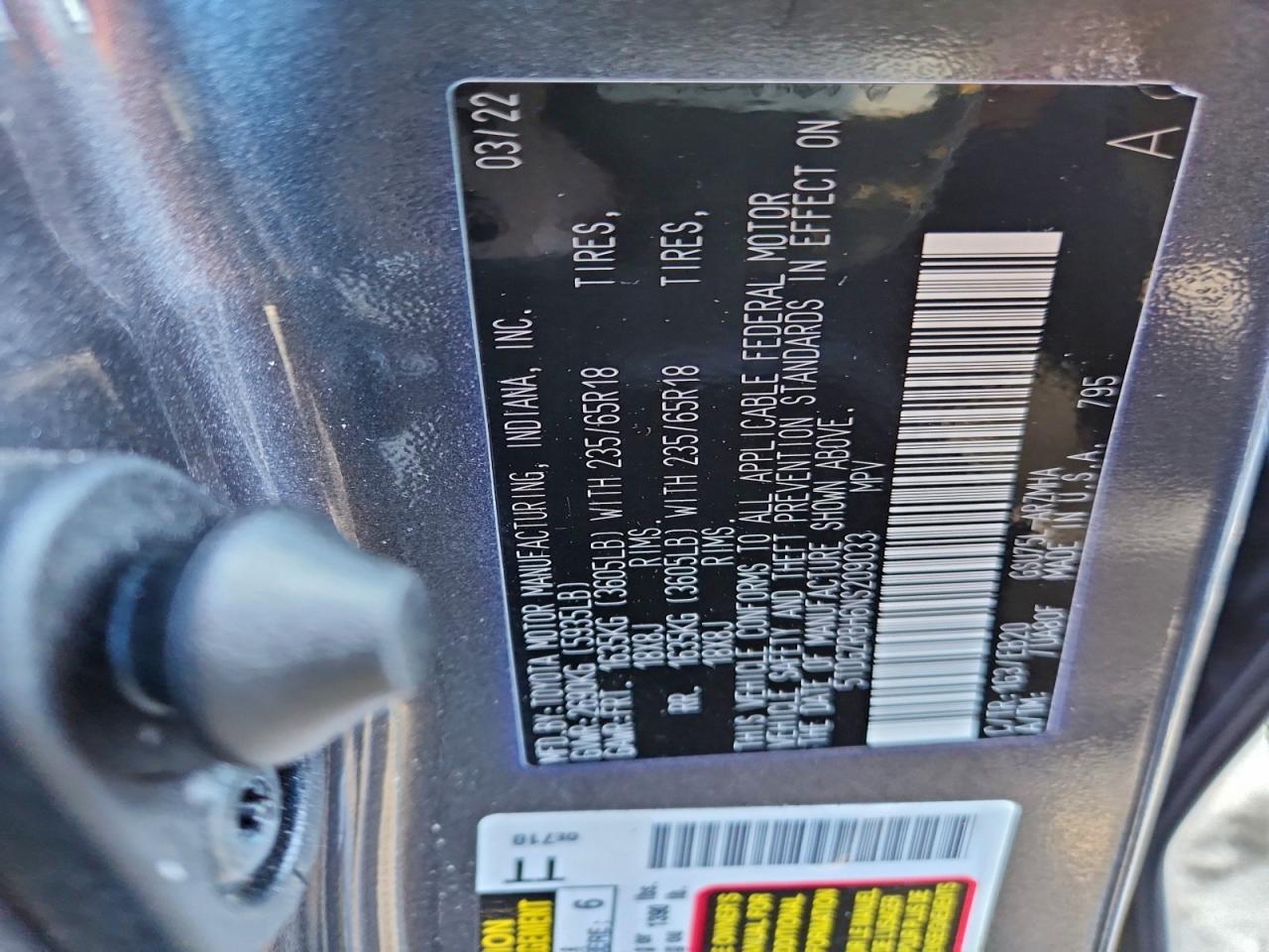 2022 TOYOTA HIGHLANDER XLE photo 13