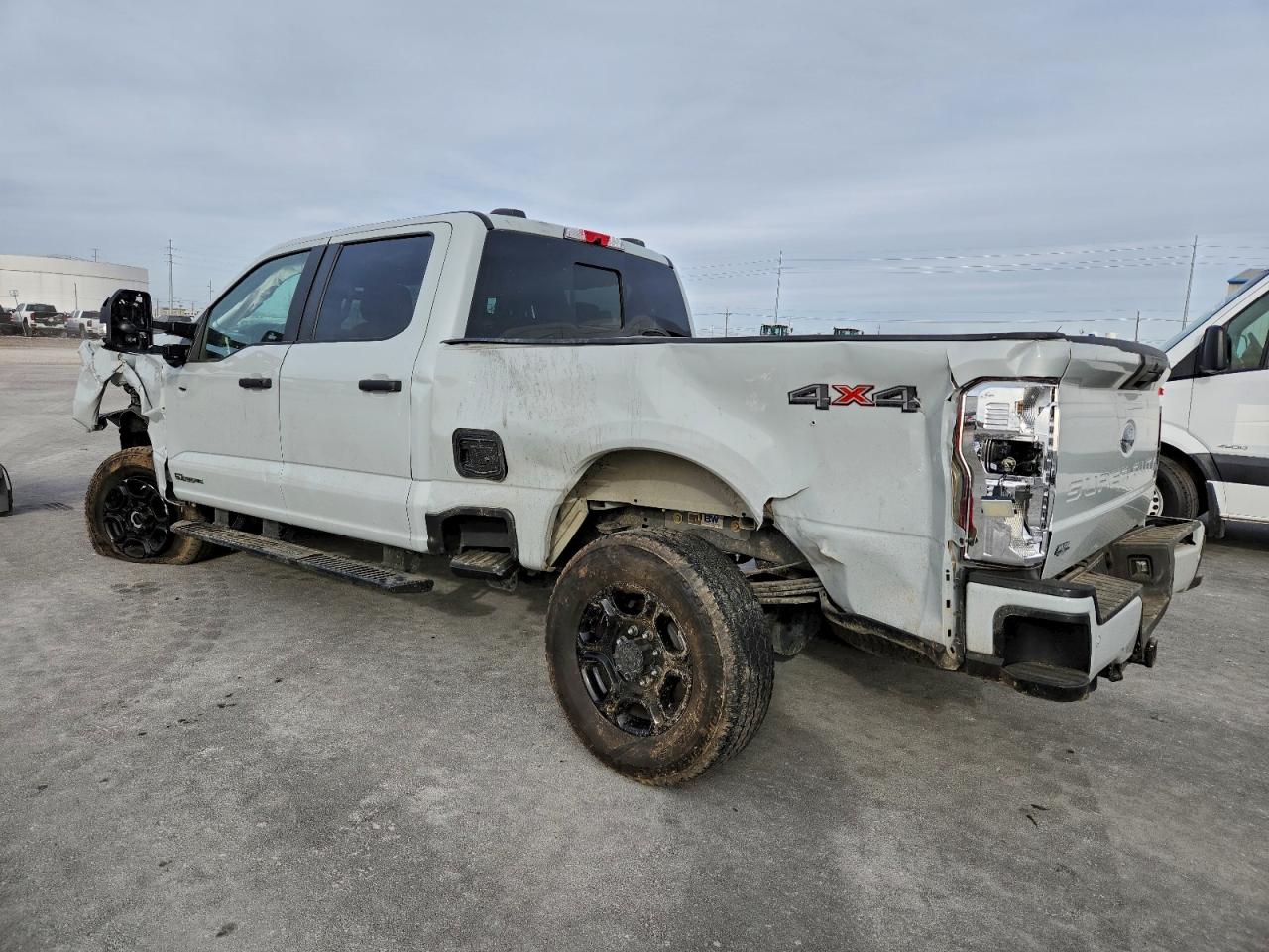 2025 FORD F350 SUPER DUTY photo 2