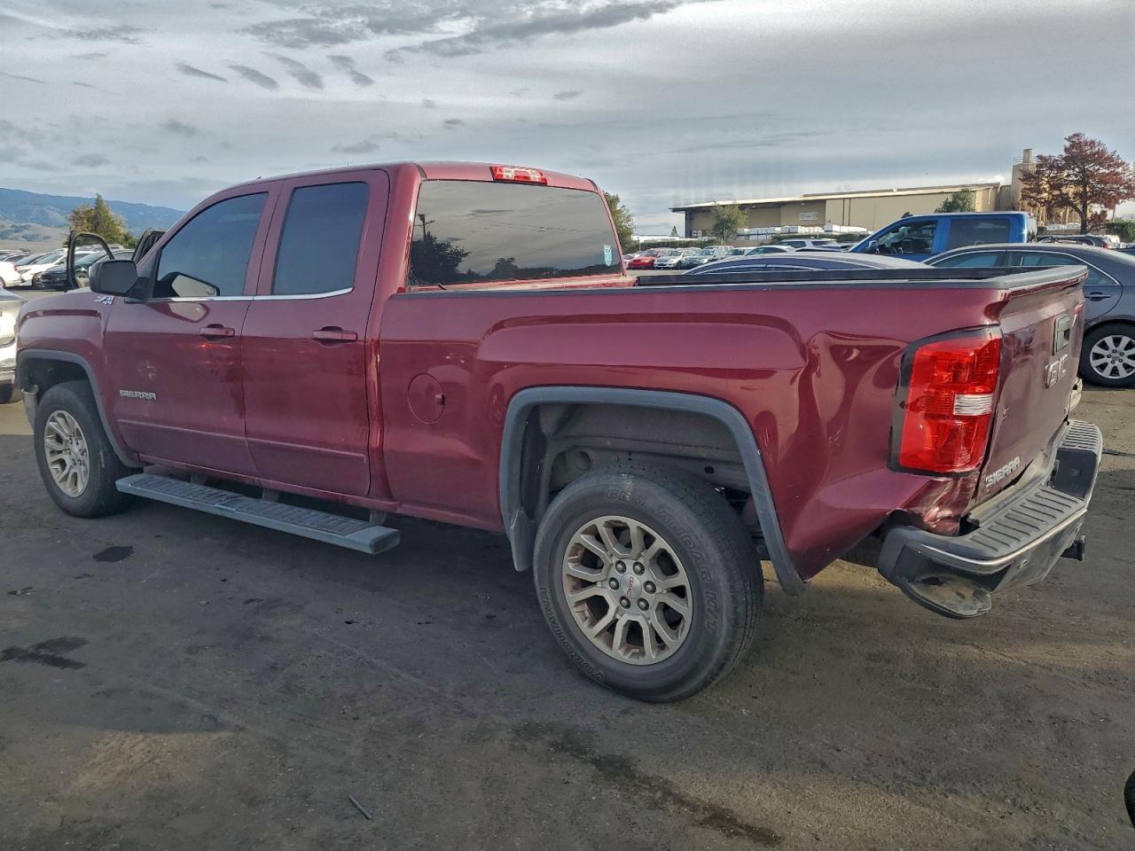 2014 GMC SIERRA K1500 SLE photo 2