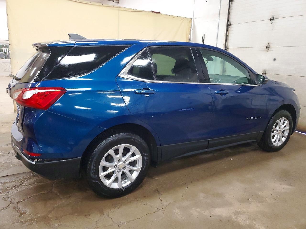 2019 CHEVROLET EQUINOX LT photo 3
