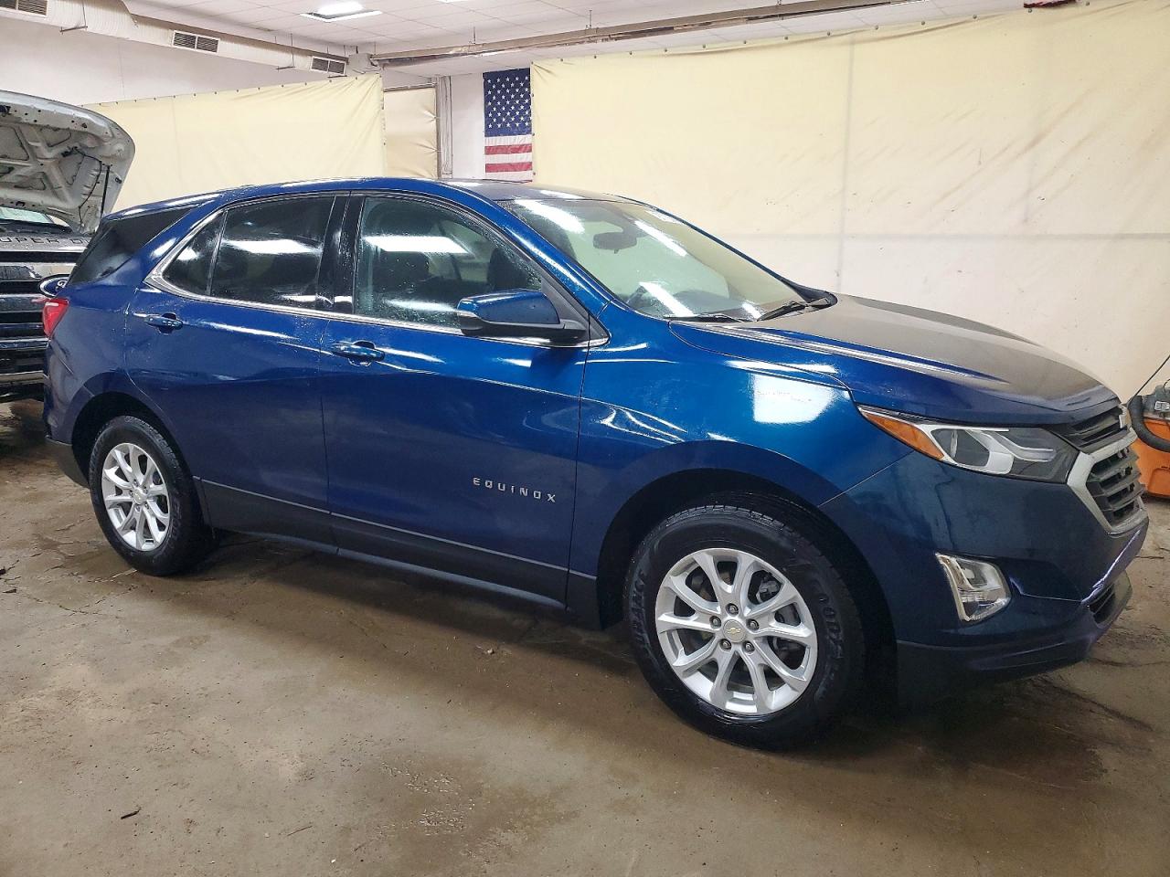 2019 CHEVROLET EQUINOX LT photo 4
