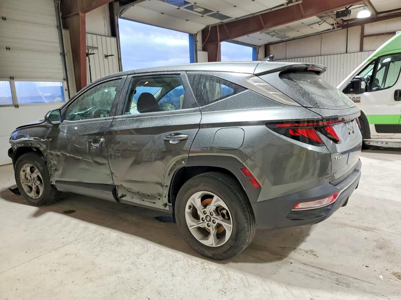 2022 HYUNDAI TUCSON SE photo 2