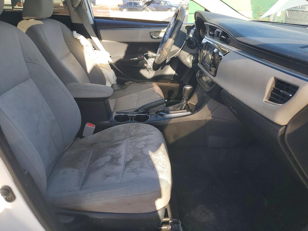 2014 TOYOTA COROLLA L photo 7