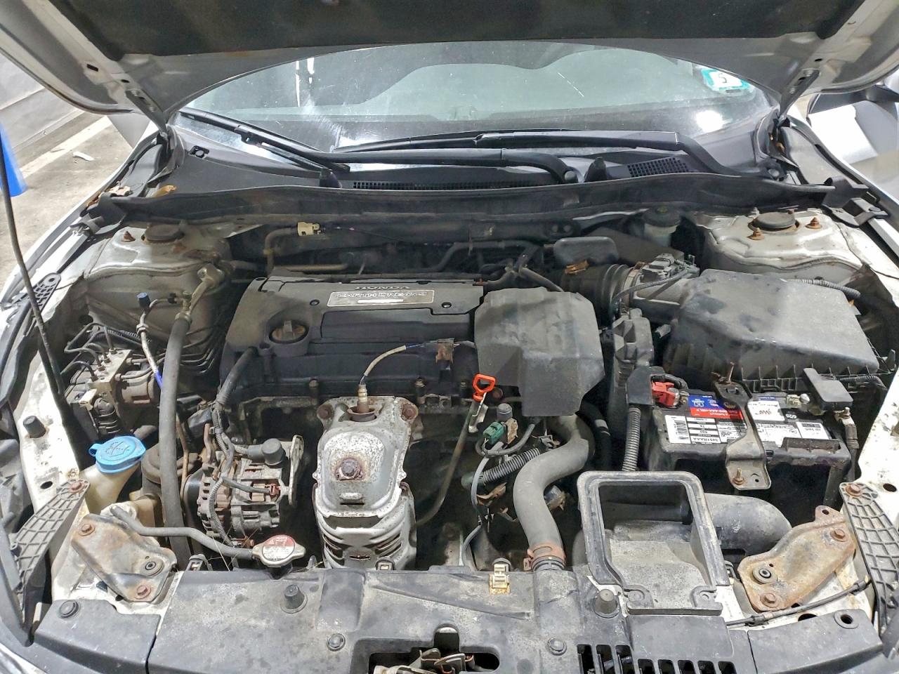 2013 HONDA ACCORD LX photo 31