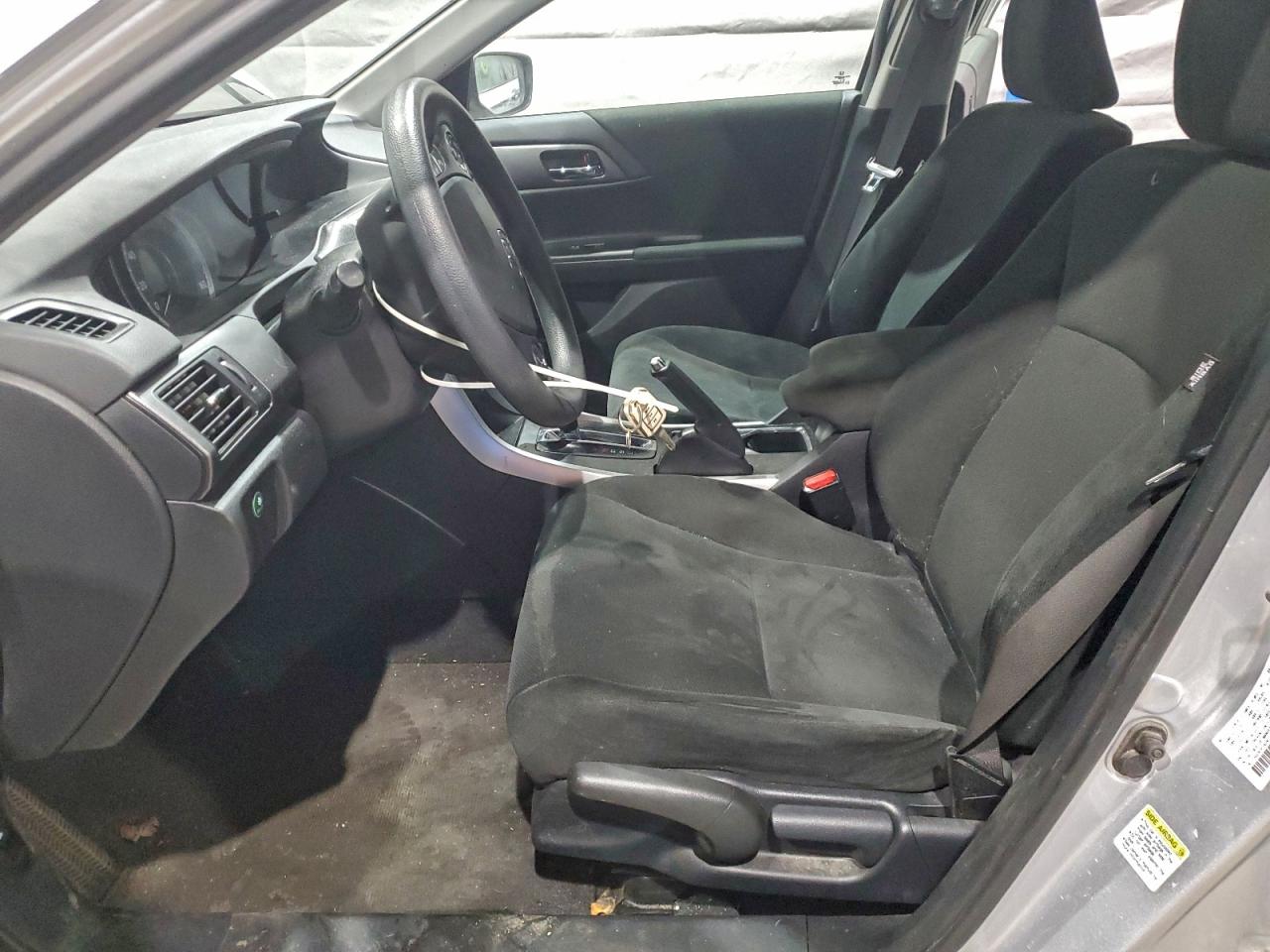 2013 HONDA ACCORD LX photo 19