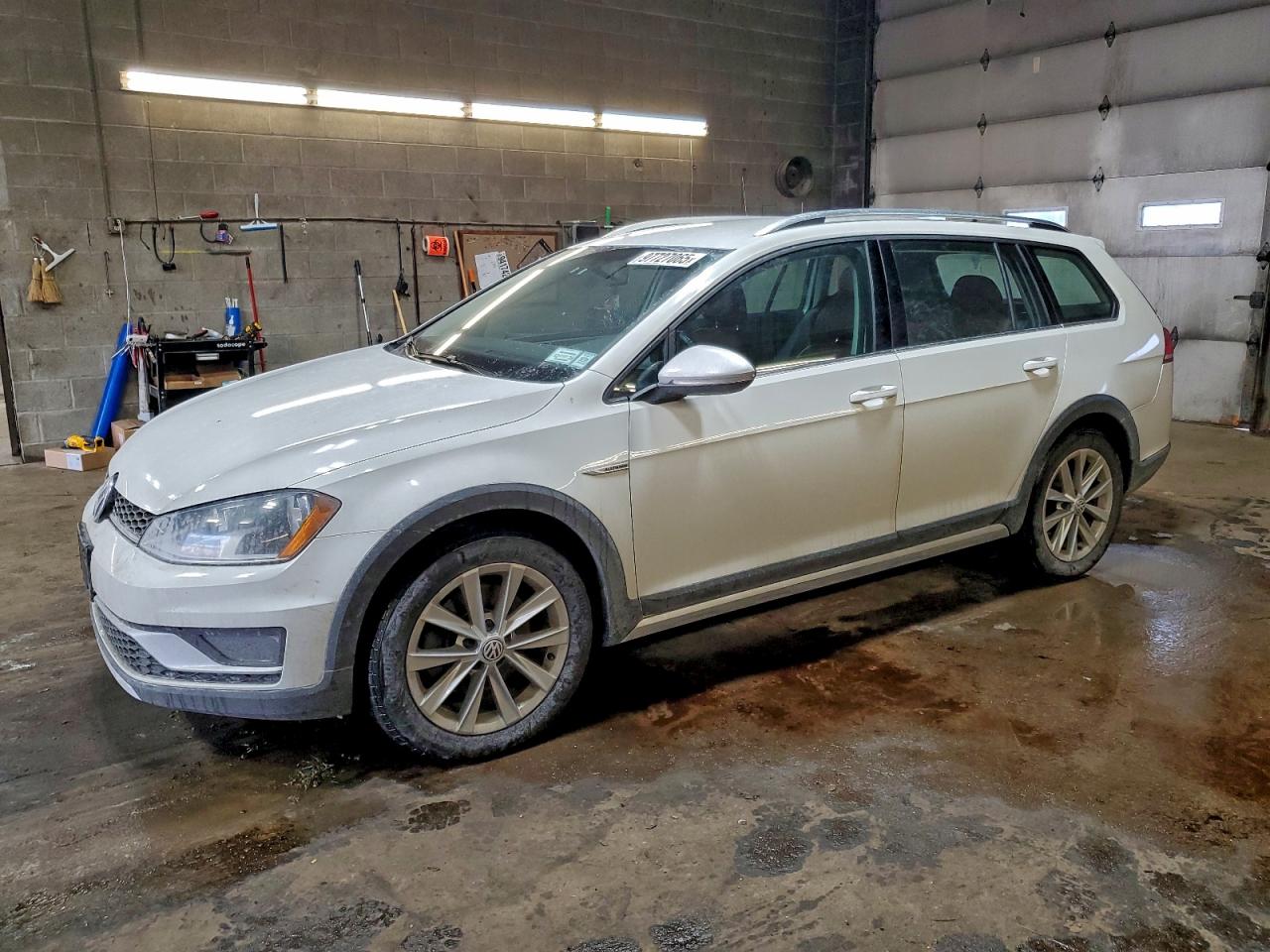 2017 VOLKSWAGEN GOLF ALLTRACK