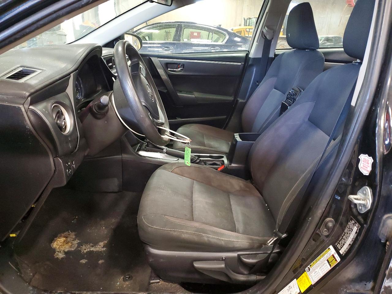 2019 TOYOTA COROLLA L photo 13