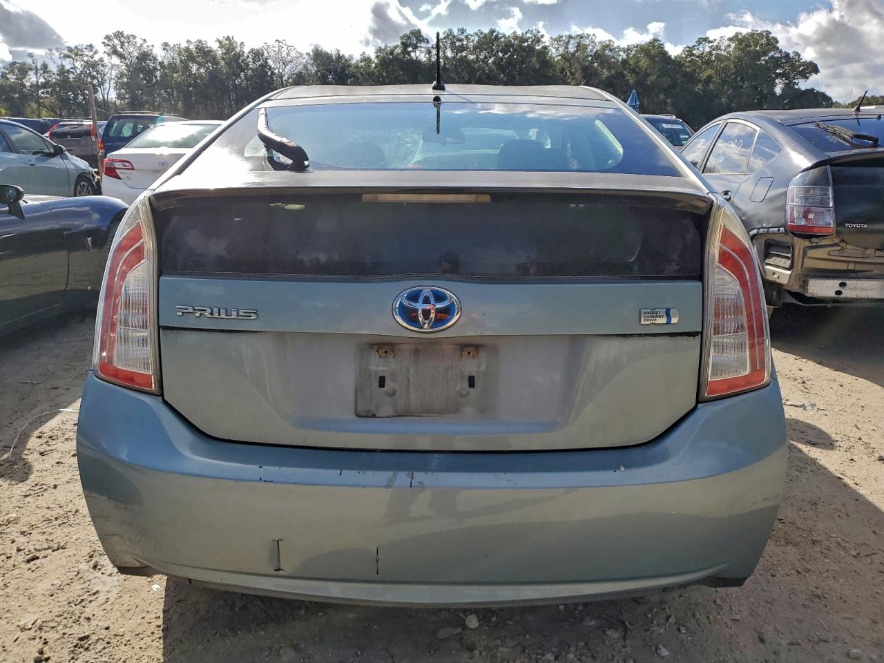 2014 TOYOTA PRIUS photo 6
