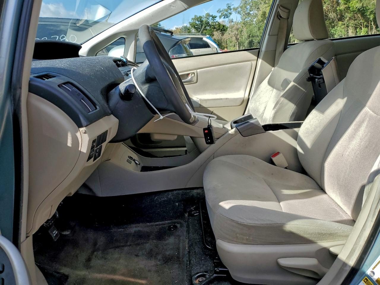 2014 TOYOTA PRIUS photo 7