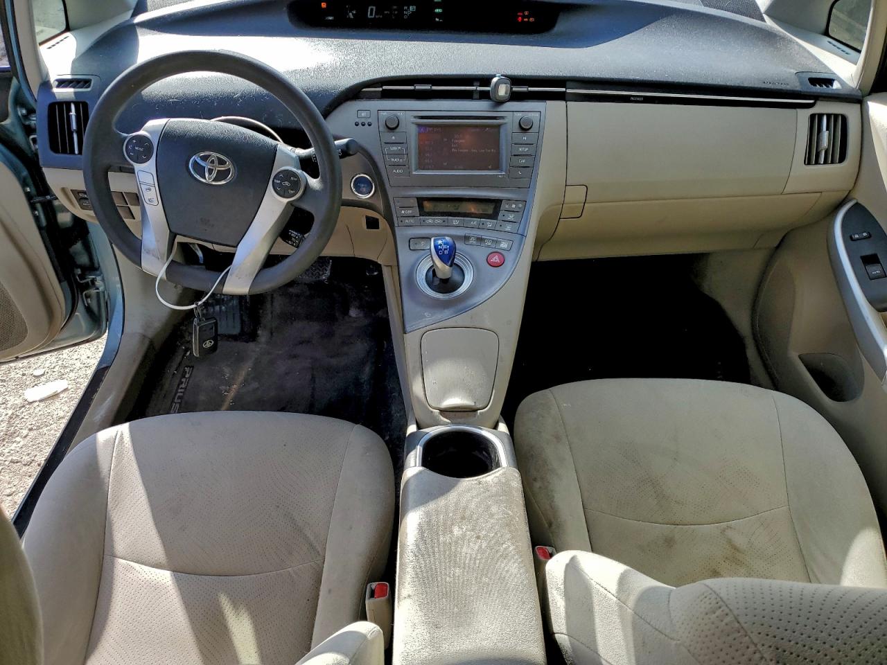 2014 TOYOTA PRIUS photo 8