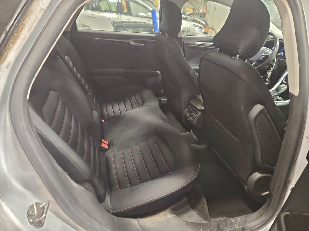 2016 FORD FUSION SE photo 10