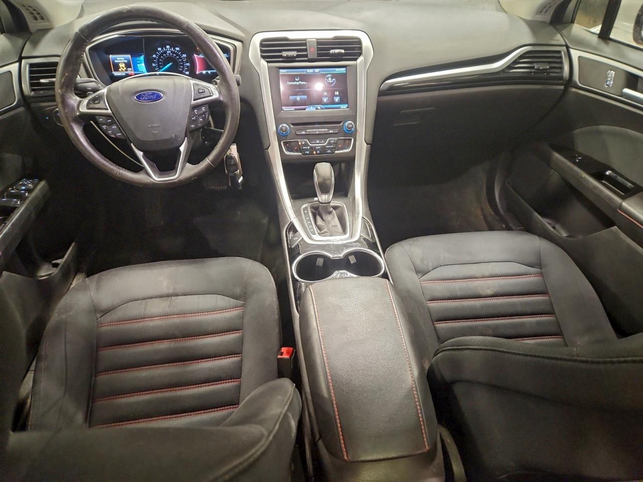 2016 FORD FUSION SE photo 8