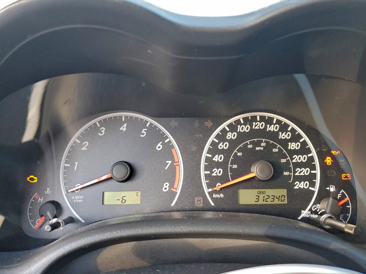 2013 TOYOTA COROLLA BASE photo 9