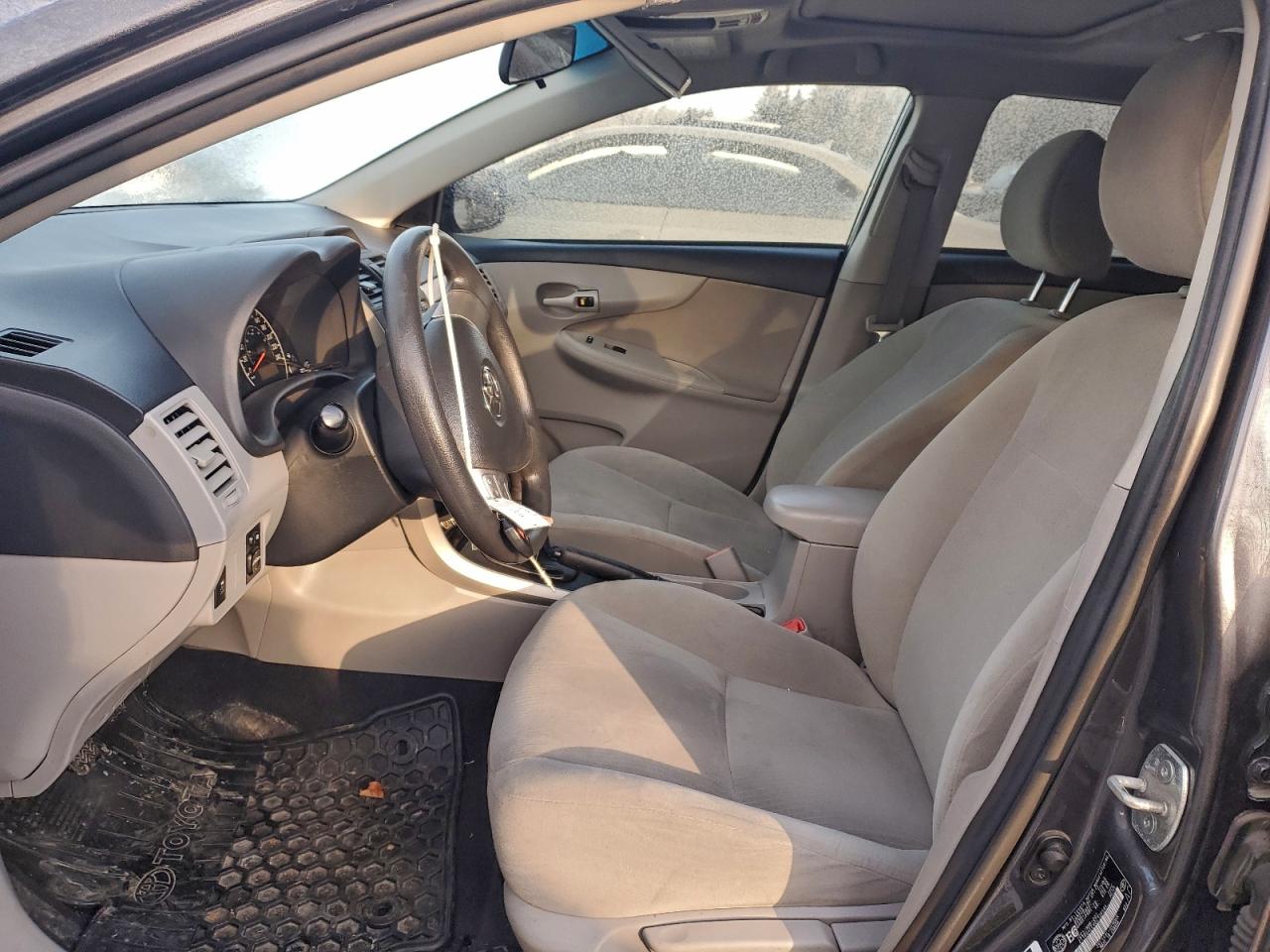 2013 TOYOTA COROLLA BASE photo 7