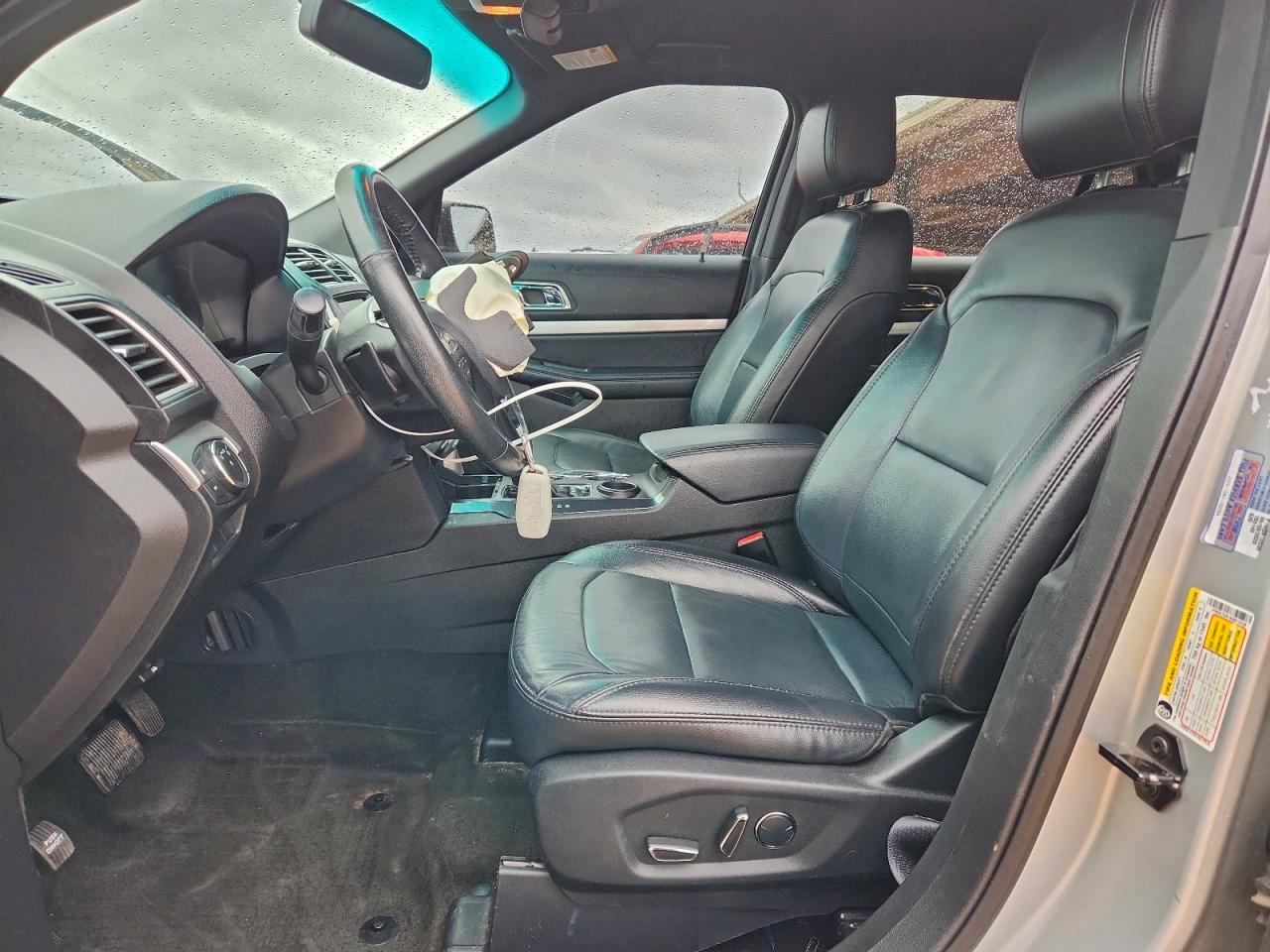 2017 FORD EXPLORER XLT photo 7
