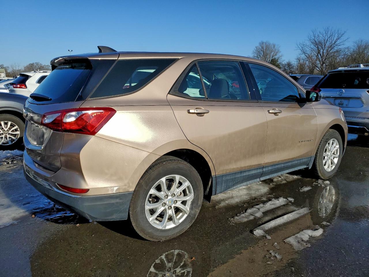 2018 CHEVROLET EQUINOX LS photo 3