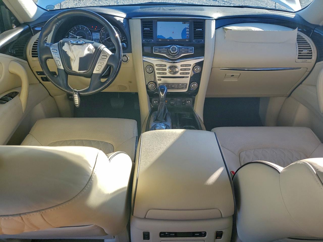2019 INFINITI QX80 LUXE photo 8