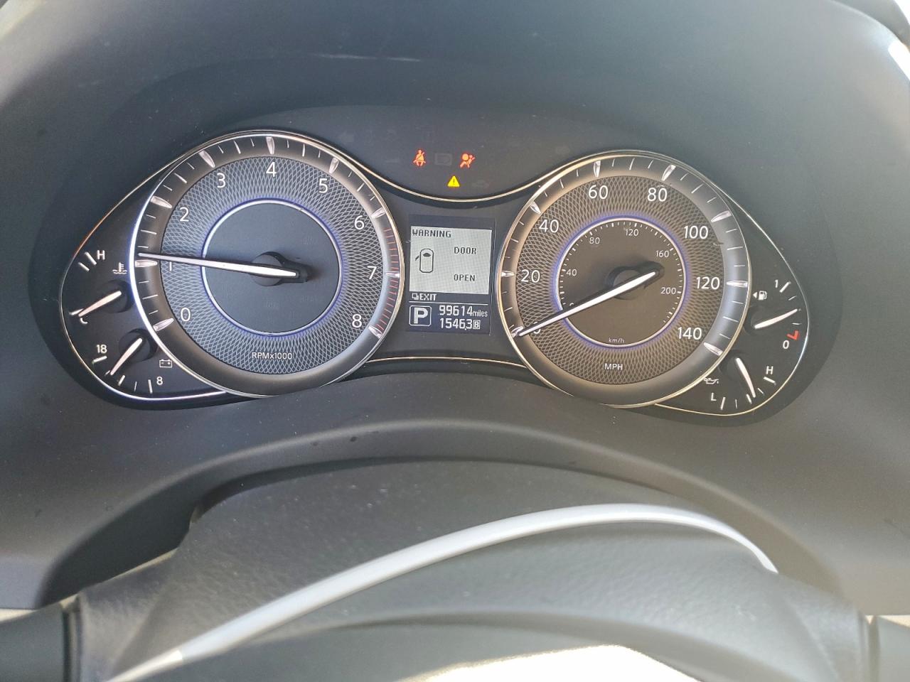 2019 INFINITI QX80 LUXE photo 9