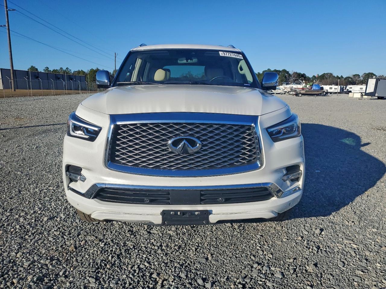 2019 INFINITI QX80 LUXE photo 5