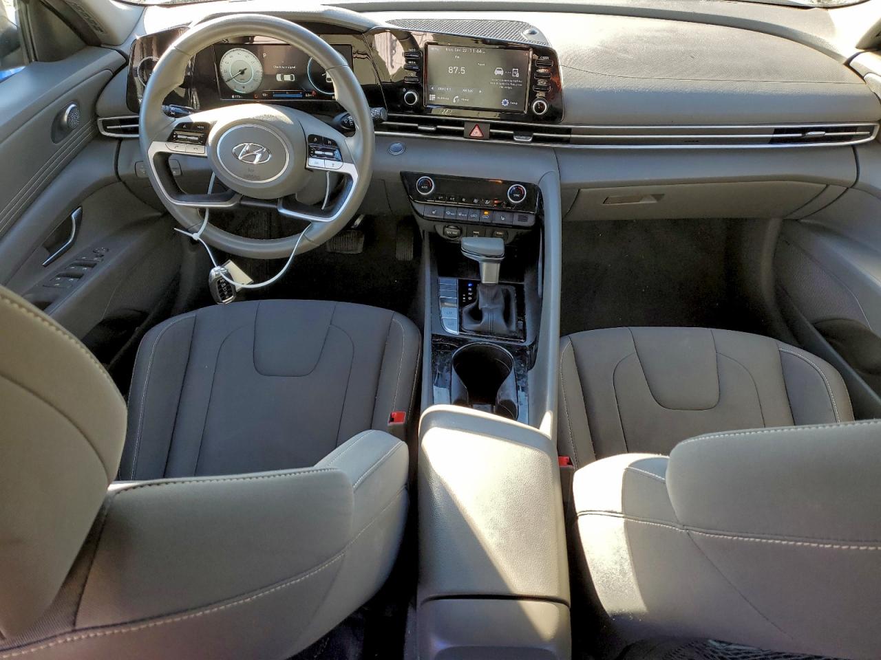 2021 HYUNDAI ELANTRA SEL photo 8