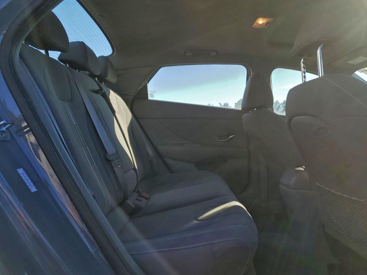 2021 HYUNDAI ELANTRA SEL photo 10