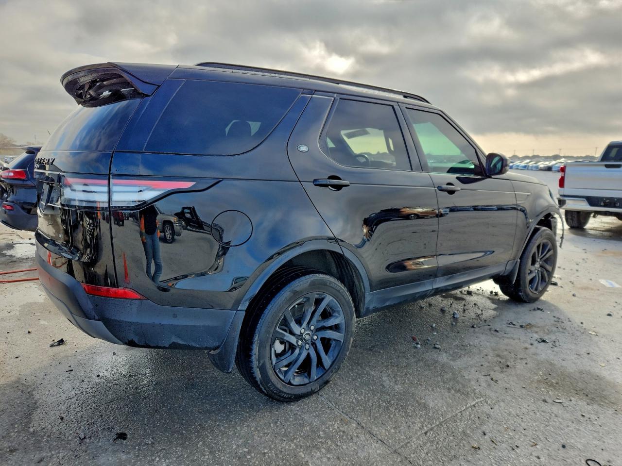 2019 LAND ROVER DISCOVERY SE photo 3