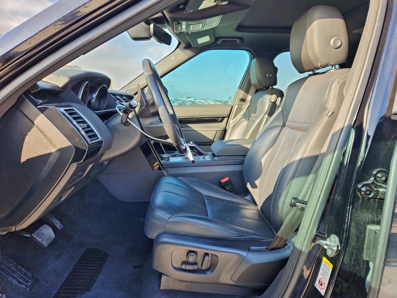 2019 LAND ROVER DISCOVERY SE photo 7