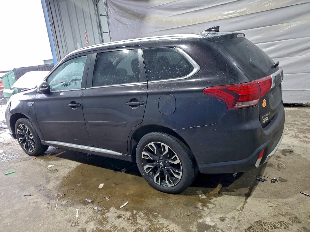 2018 MITSUBISHI OUTLANDER SE photo 2