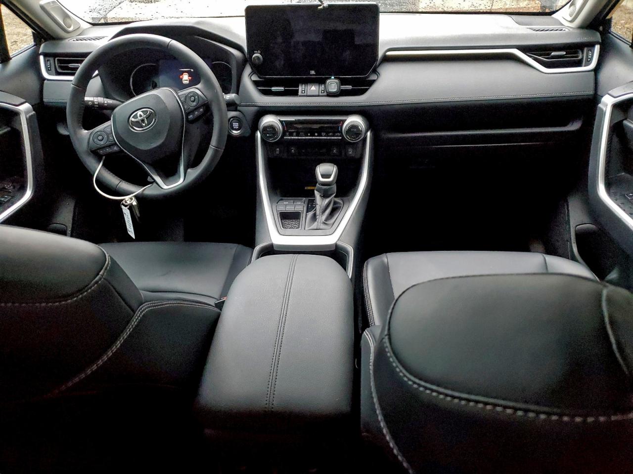 2024 TOYOTA RAV4 XLE PREMIUM photo 8