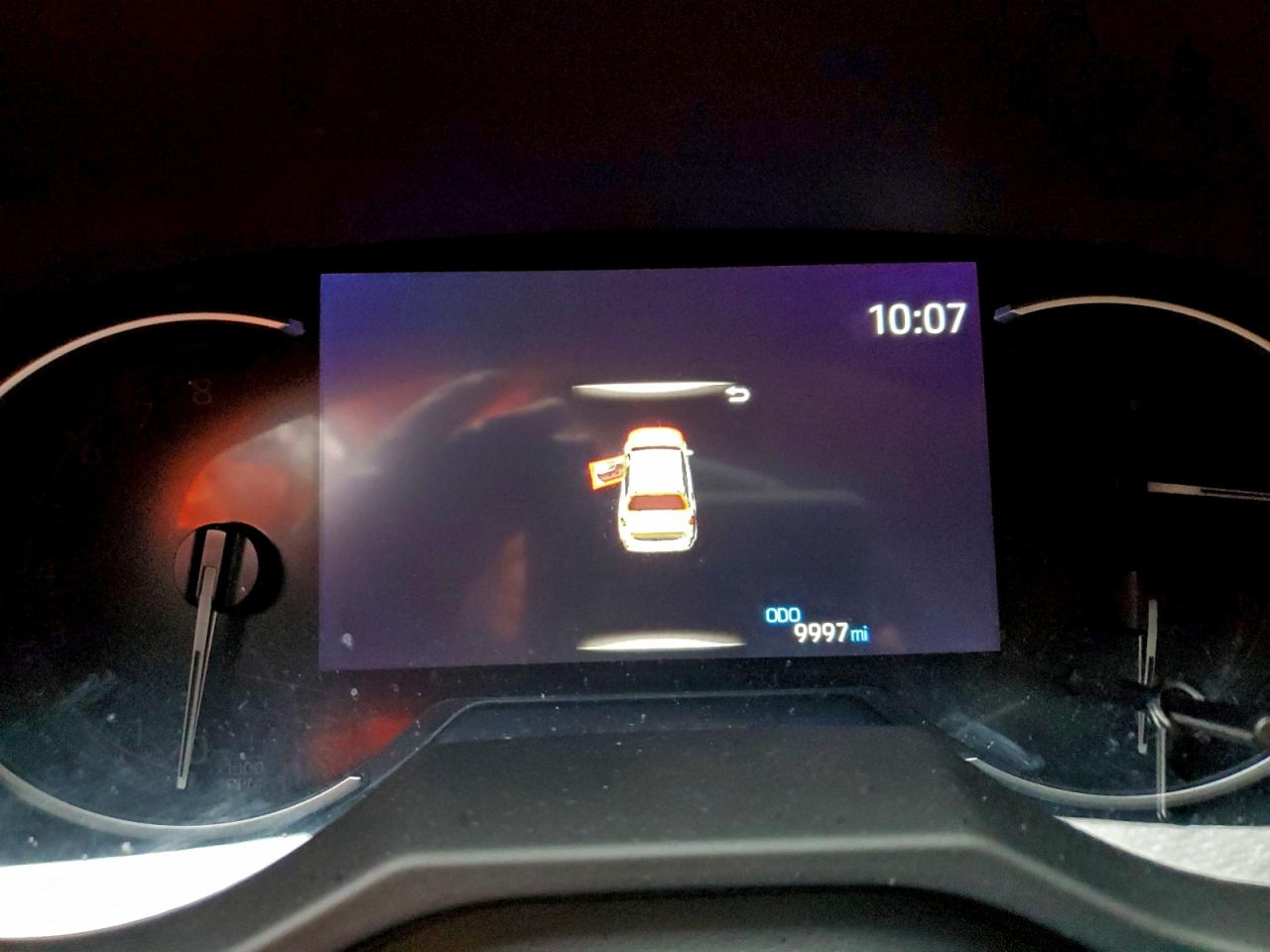 2024 TOYOTA RAV4 XLE PREMIUM photo 9