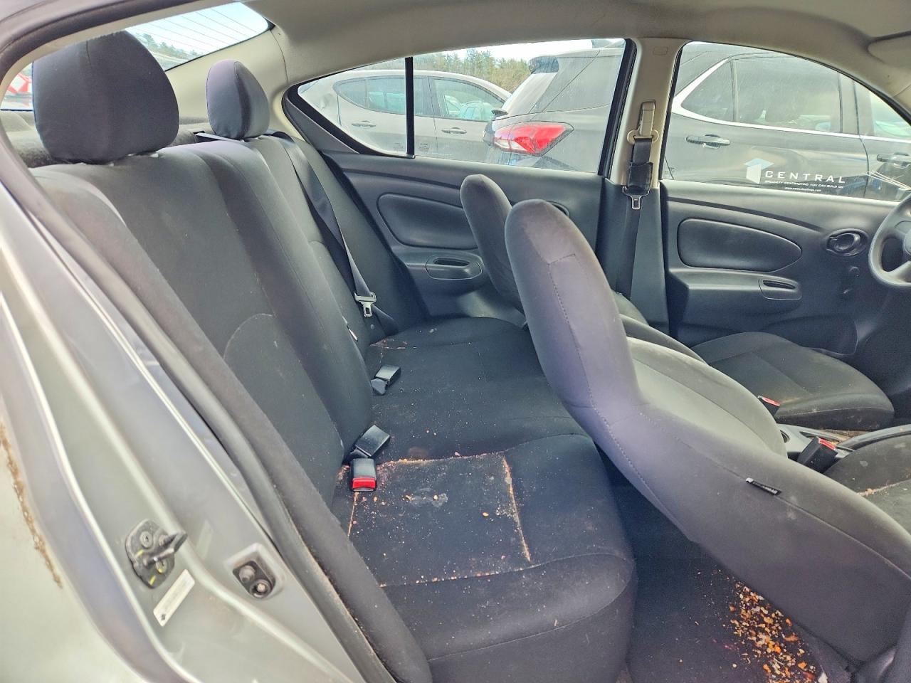 2014 NISSAN VERSA S photo 10