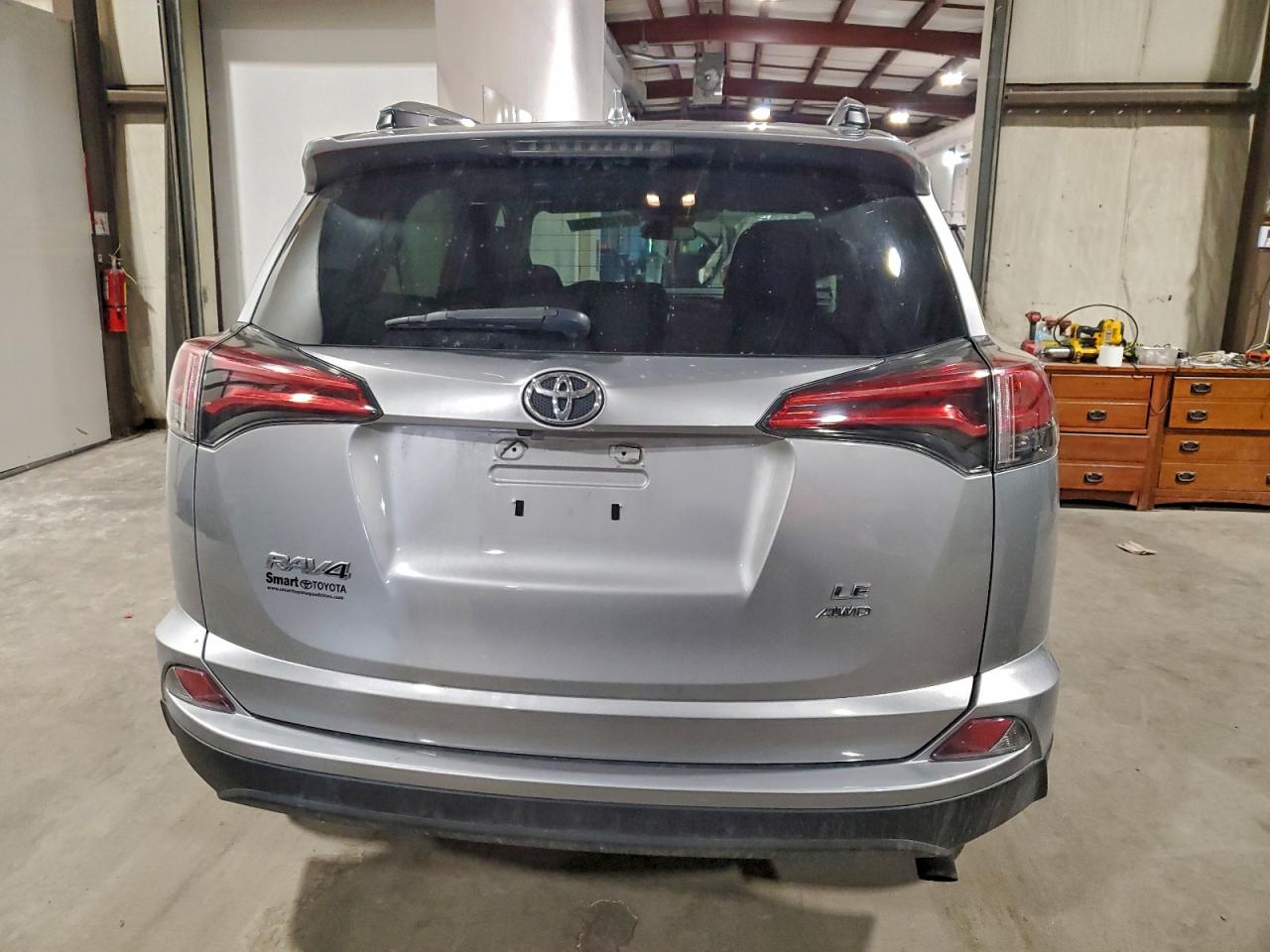 2017 TOYOTA RAV4 LE photo 6