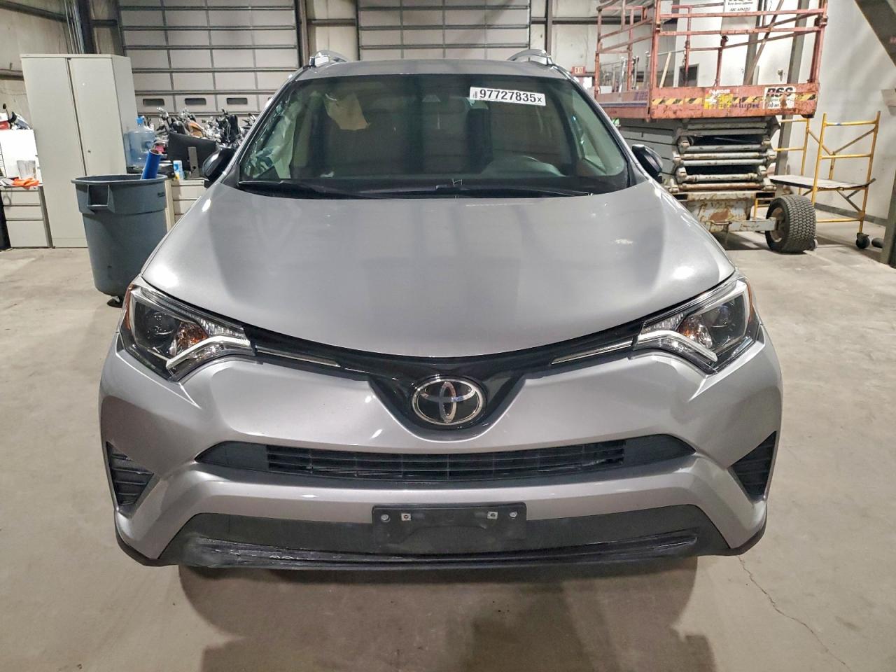 2017 TOYOTA RAV4 LE photo 5