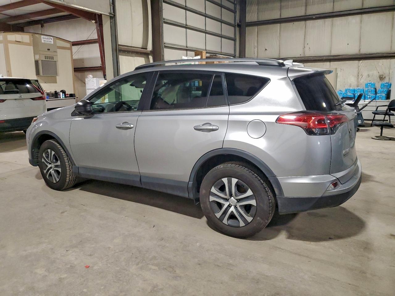 2017 TOYOTA RAV4 LE photo 2