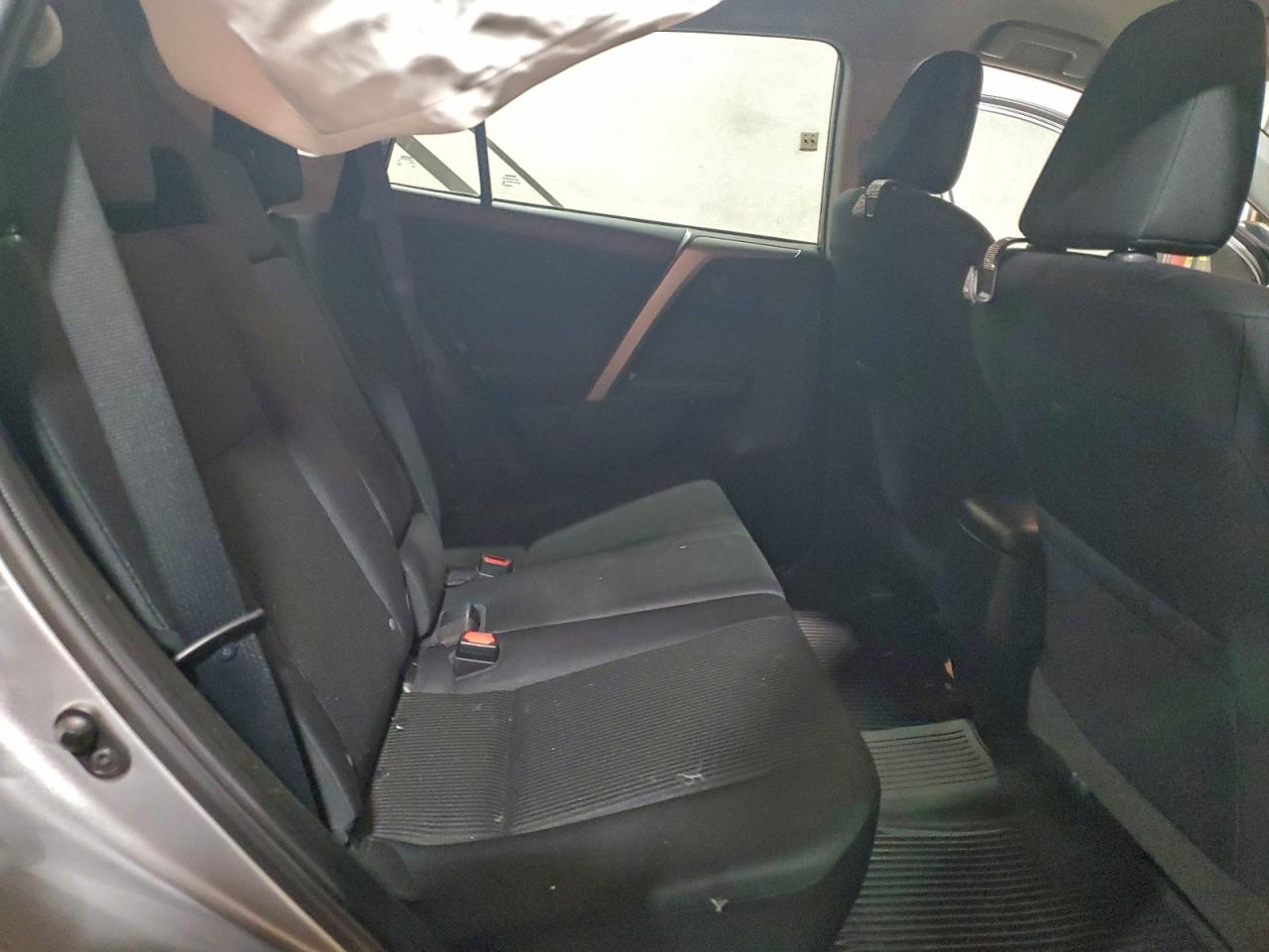2017 TOYOTA RAV4 LE photo 11