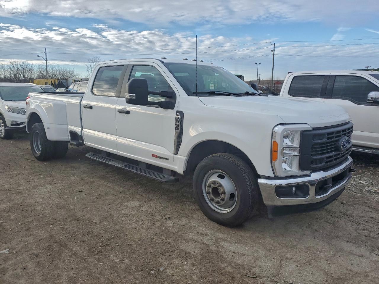 2023 FORD F350 SUPER DUTY photo 4