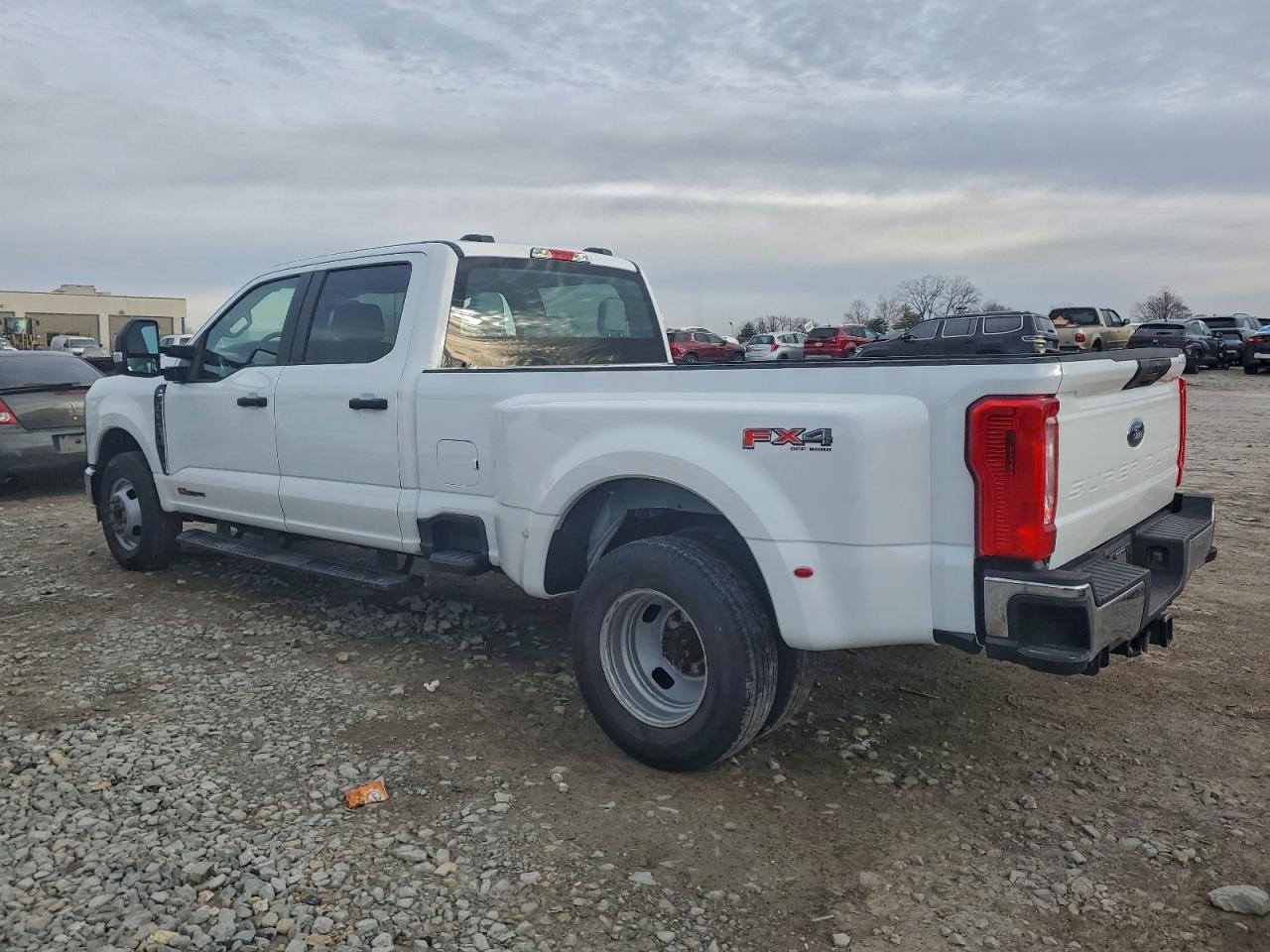 2023 FORD F350 SUPER DUTY photo 2