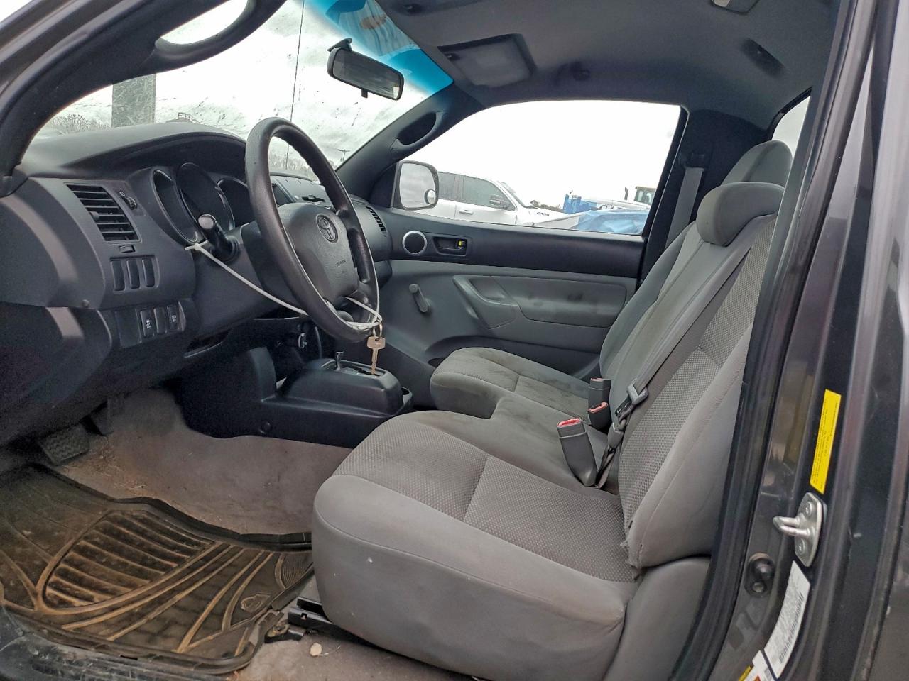 2009 TOYOTA TACOMA photo 7