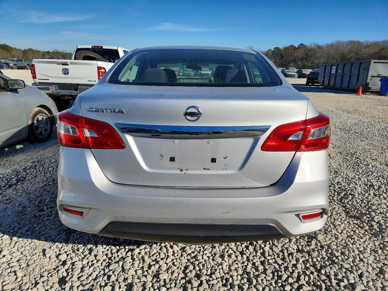 2018 NISSAN SENTRA S photo 6