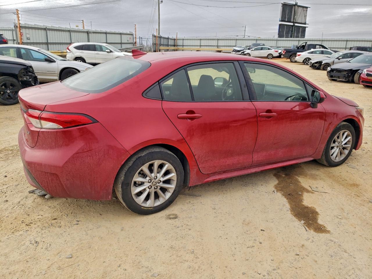2021 TOYOTA COROLLA LE photo 3