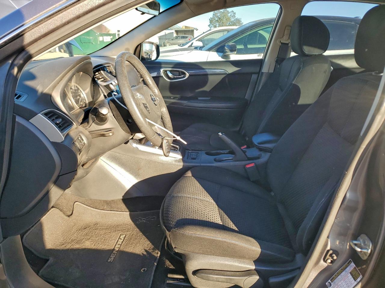 2019 NISSAN SENTRA S photo 7