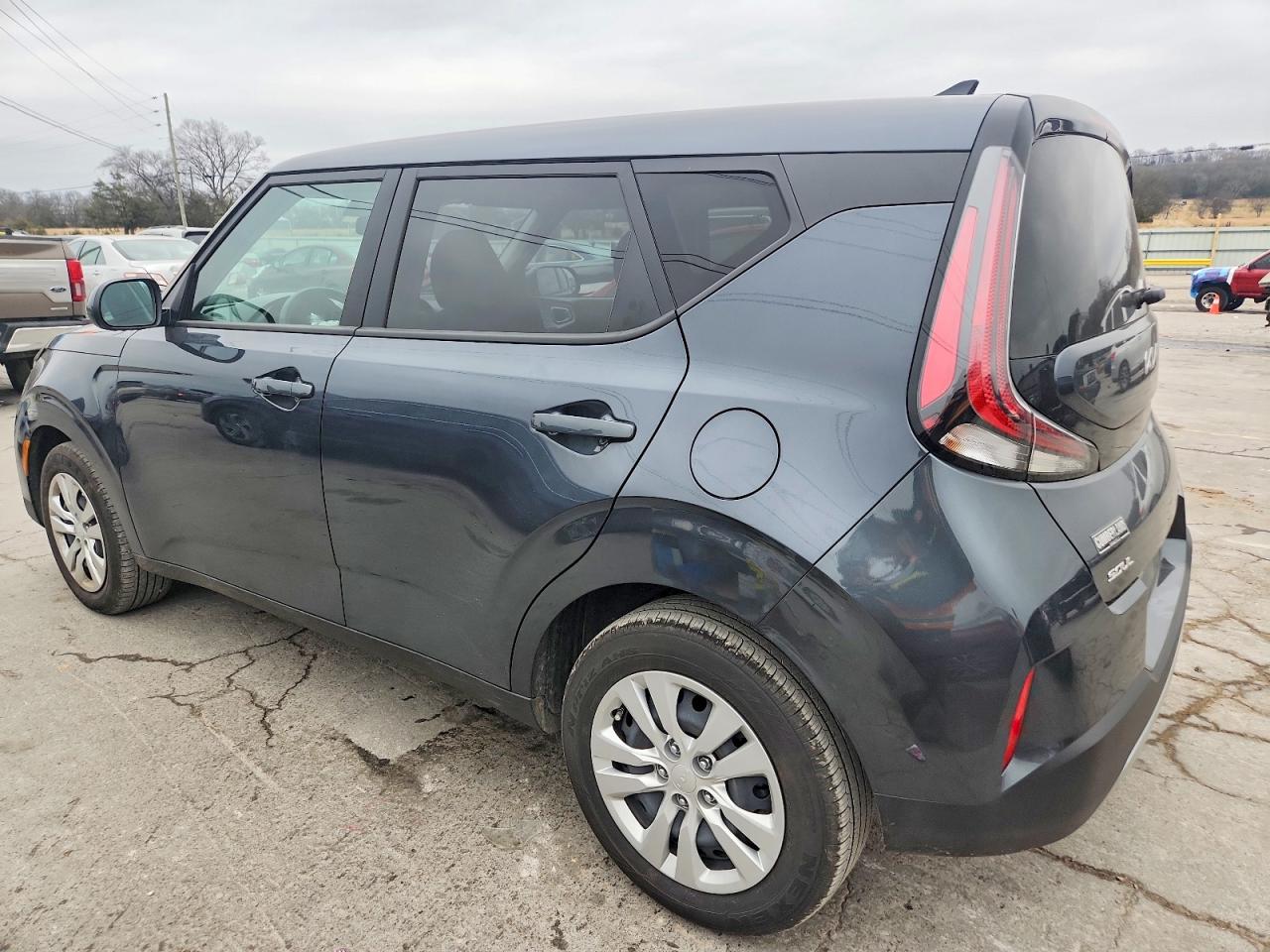 2025 KIA SOUL LX photo 2