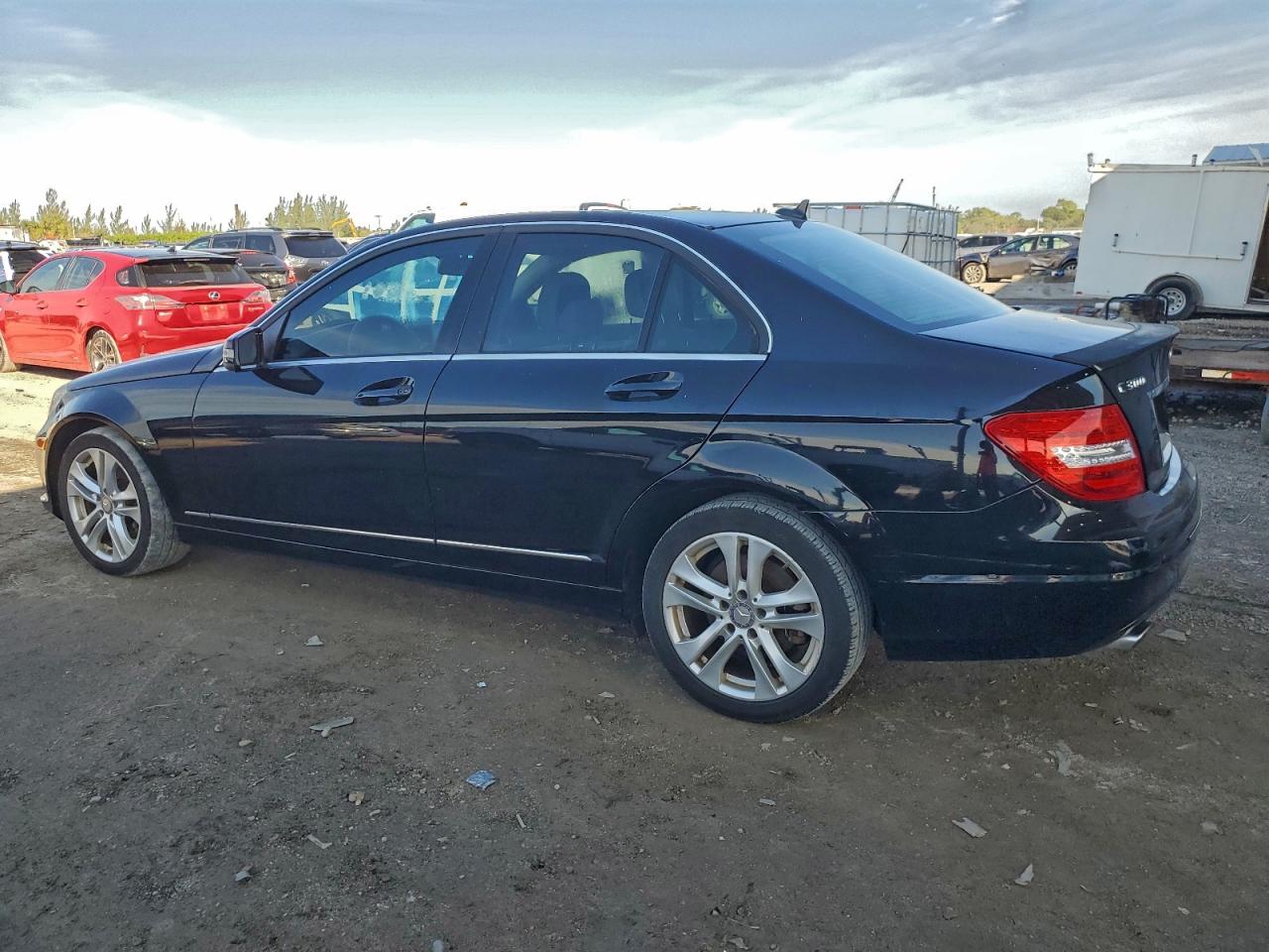 2014 MERCEDES-BENZ C 300 4MATIC photo 2
