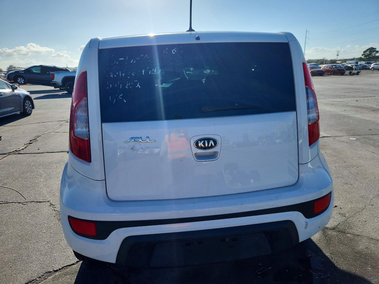 2013 KIA SOUL photo 16