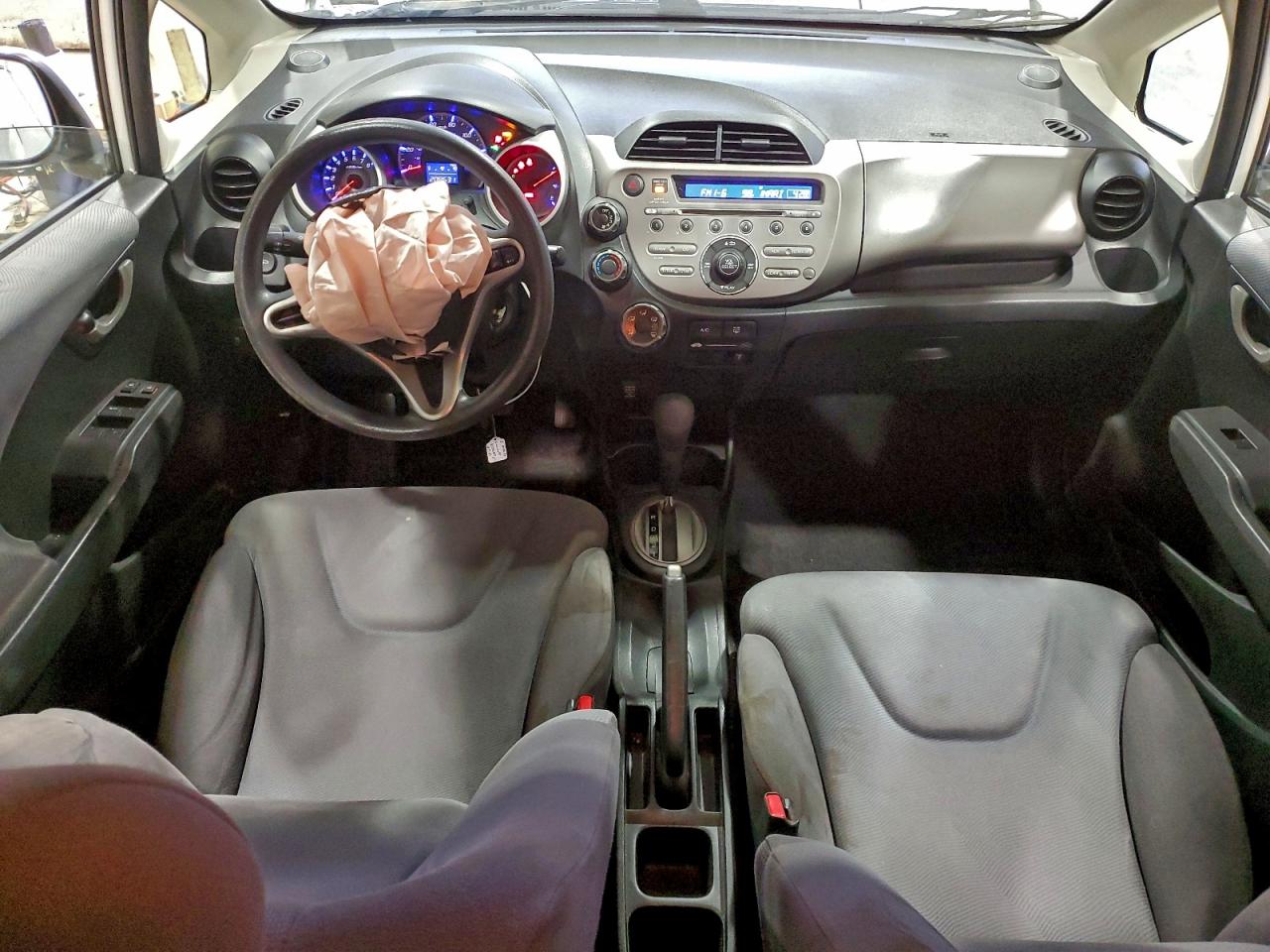 2013 HONDA FIT photo 8