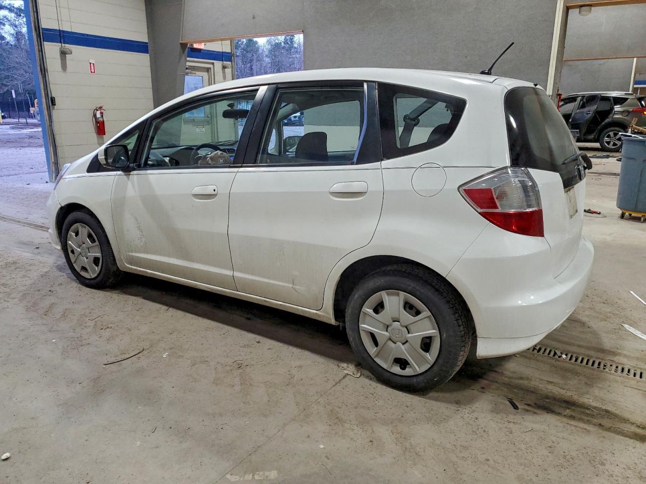 2013 HONDA FIT photo 2