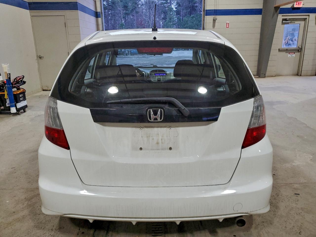 2013 HONDA FIT photo 6
