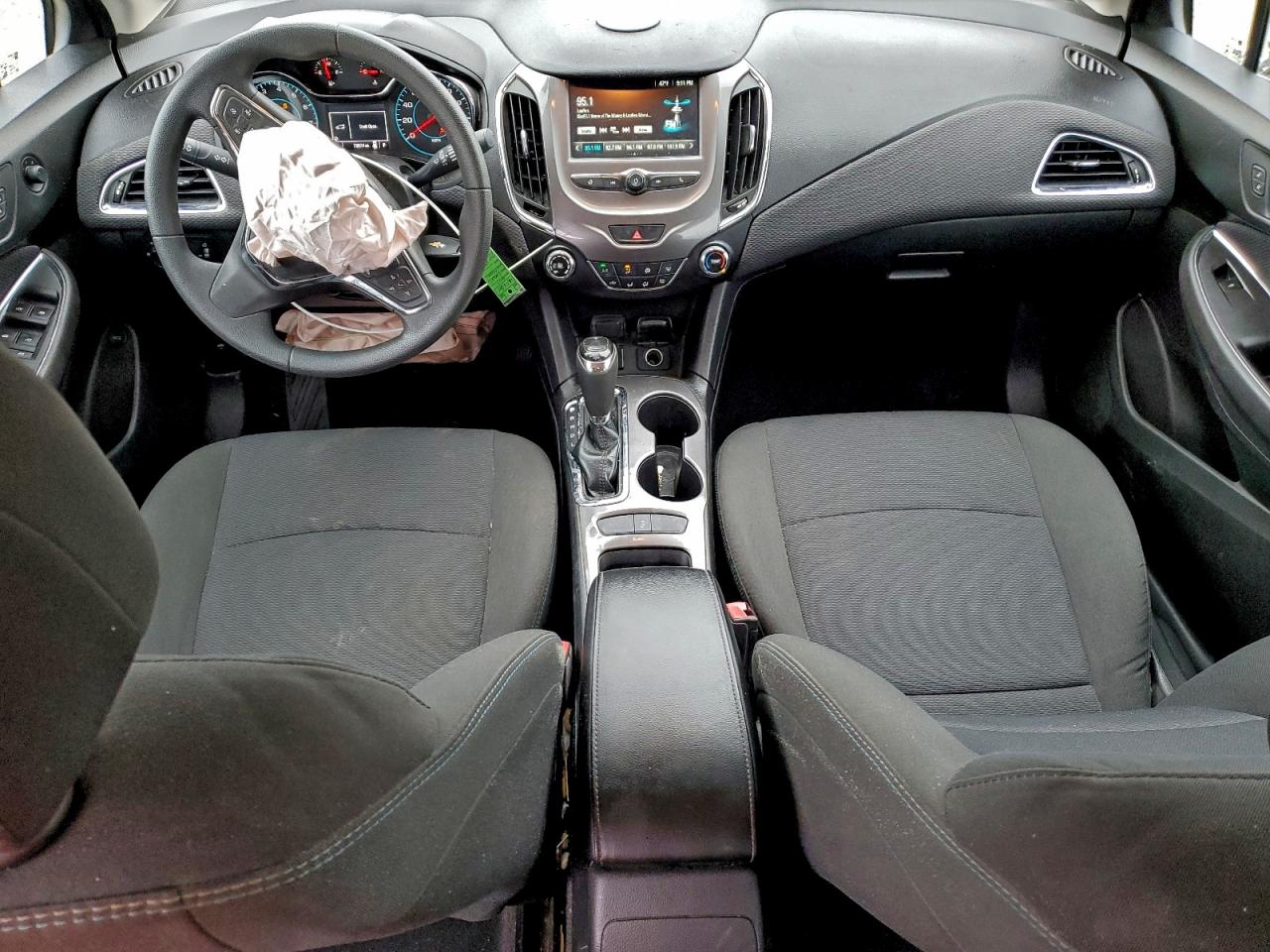 2017 CHEVROLET CRUZE LT photo 8
