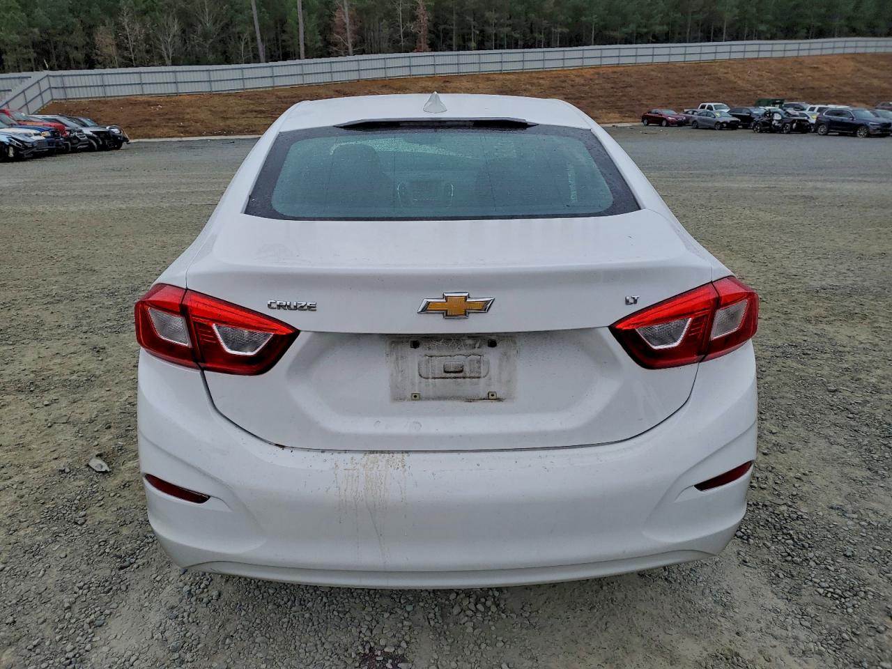 2017 CHEVROLET CRUZE LT photo 6